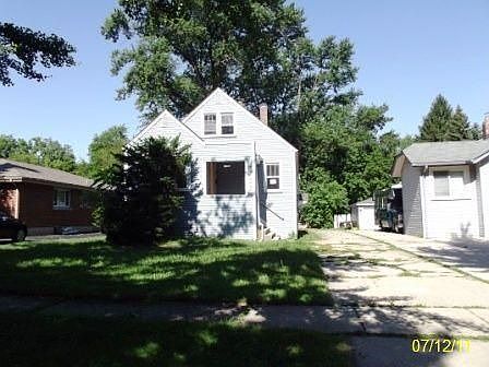 1st image of 124 N Wisconsin Ave