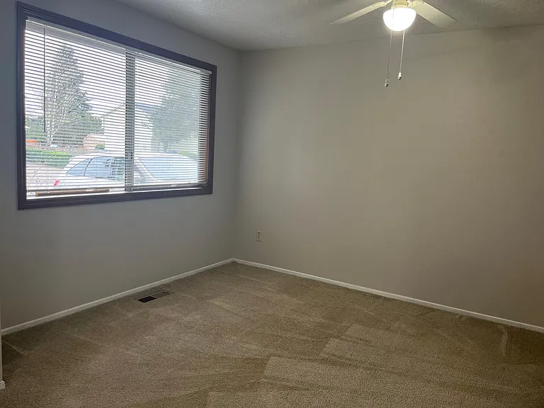 4745 Sorrel Ct SE — Photo 9