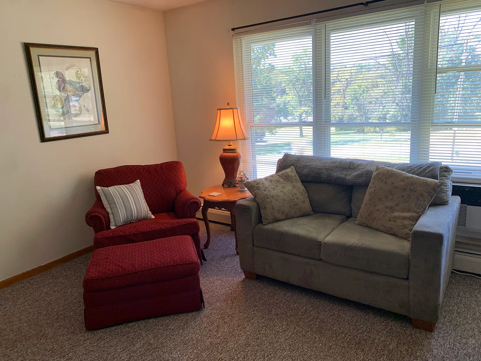 2 bed, 1100 sqft, $2,400 — Photo 2