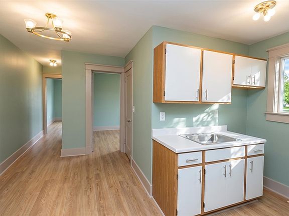 4th image of 1525 N C St