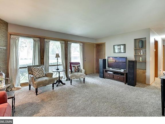 5th image of 6301 Harriet Ave