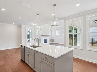 547 Pearl St, Cumming, GA 30040