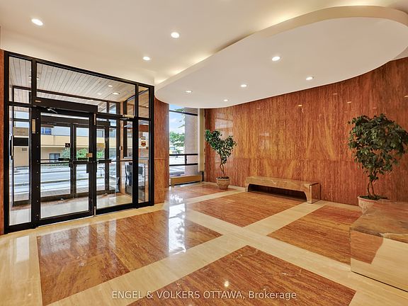 3rd image of 475 Laurier Ave W #1007
