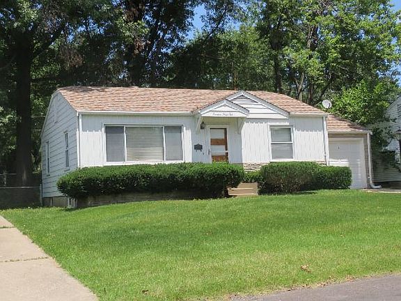 2nd image of 1445 Akron Dr