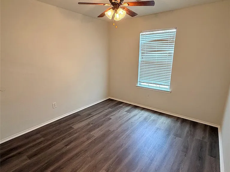7419 Morgan Ranch Trl — Photo 16