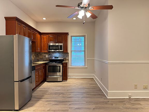 2nd image of 184 11th St NE #1