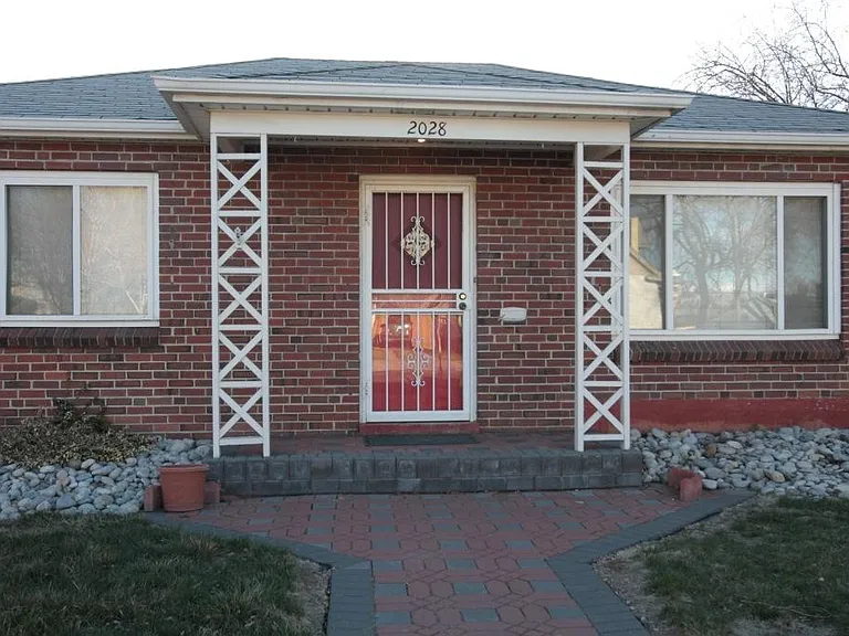 2028 Meade St — Photo 23