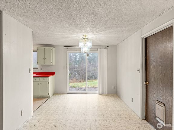 5th image of 71 E Southlake Drive