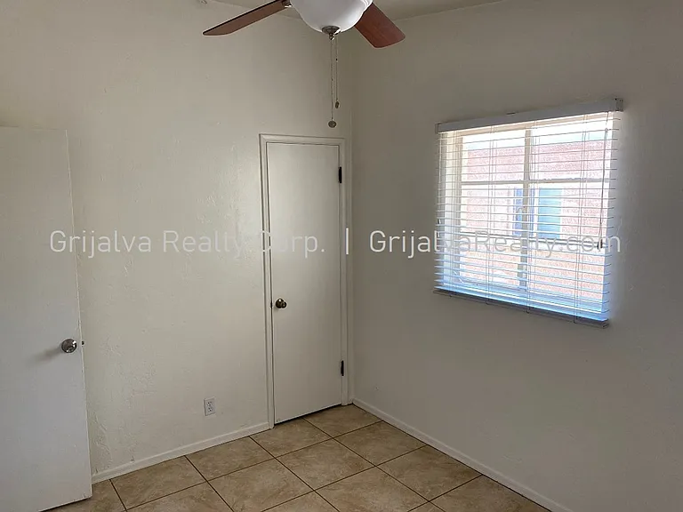 1415 E Elm St #1 & 2 — Photo 15