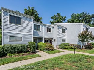 14 Joyce Ct, Tinton Falls, NJ 07724