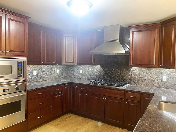 5th image of 2445 Massachusetts Ave #1