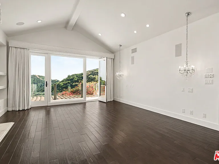 12608 Promontory Rd — Photo 39