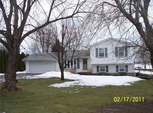 358 Lighthouse Rd, Hilton, NY 14468