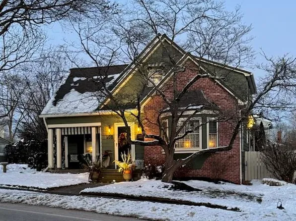 408 Fair St, Warwick, RI 02888
