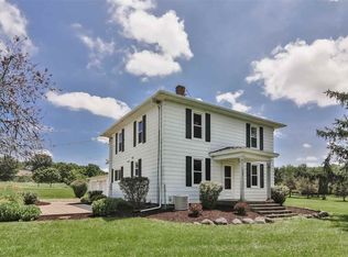 8378 N Hales Corner Rd, Stillman Valley, IL 61084