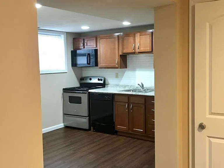 Nola Court Apartments — Photo 29