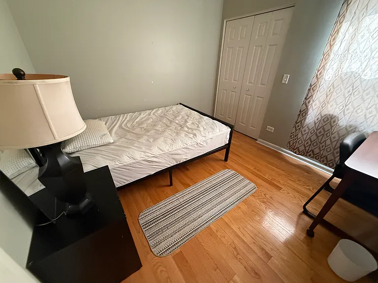 2nd Bedroom (share a bathroom with another person)
