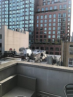 2nd image of 186 Orchard St #6RE