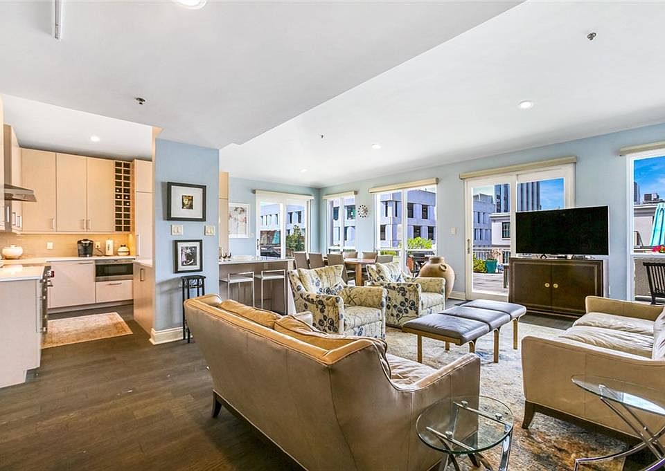 1st image of 920 Poeyfarre St #Penthouse 3