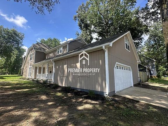 2nd image of 2661 Surrey Wood Dr