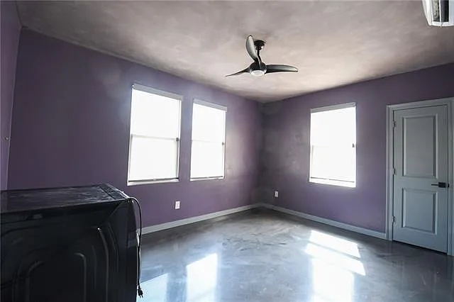 3402 Octavia St — Photo 10