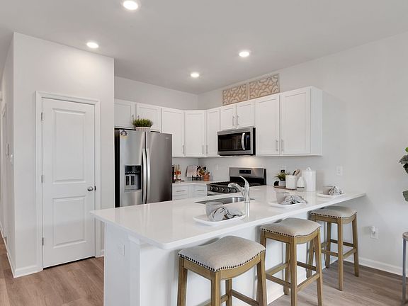 5th image of 266 Hermosa Dr