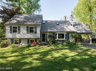 7504 Ramblewood Ct, Annandale, VA 22003