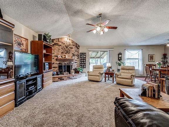 3rd image of 2708 Casa Blanca Ct S
