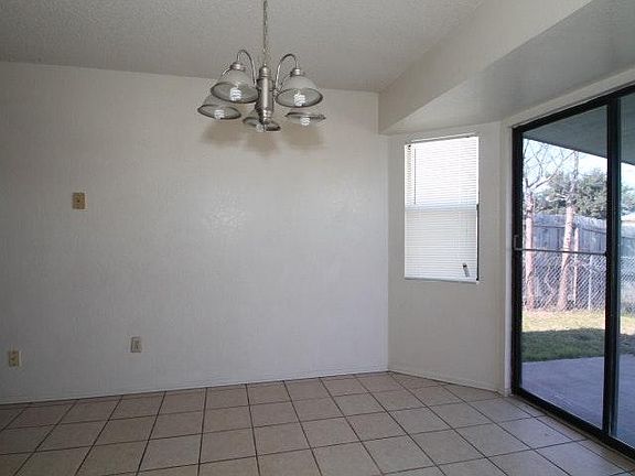 5th image of 4623 Ronald Dr