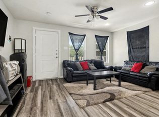 4421 Caplin St, Houston, TX 77026
