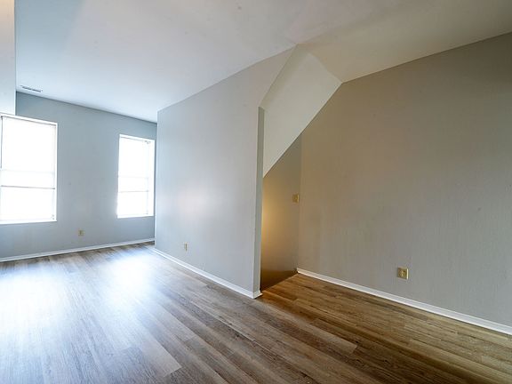 2nd image of 1927-1929 Congress St #1929-A
