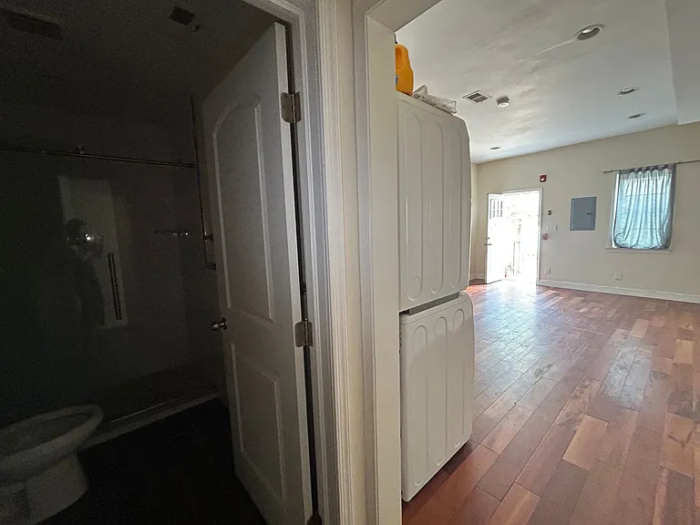 1635 S Broad st — Photo 7