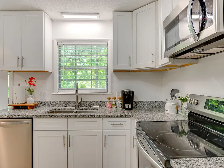1011 Munson Landing Rd — Photo 23
