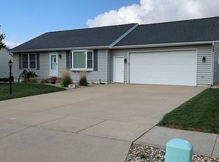 3605 Monaghan Dr, Waverly, IA 50677