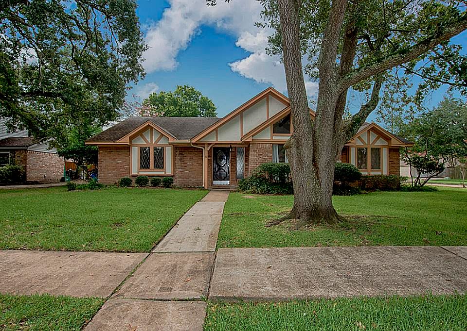 1st image of 16402 Shady Elms Dr