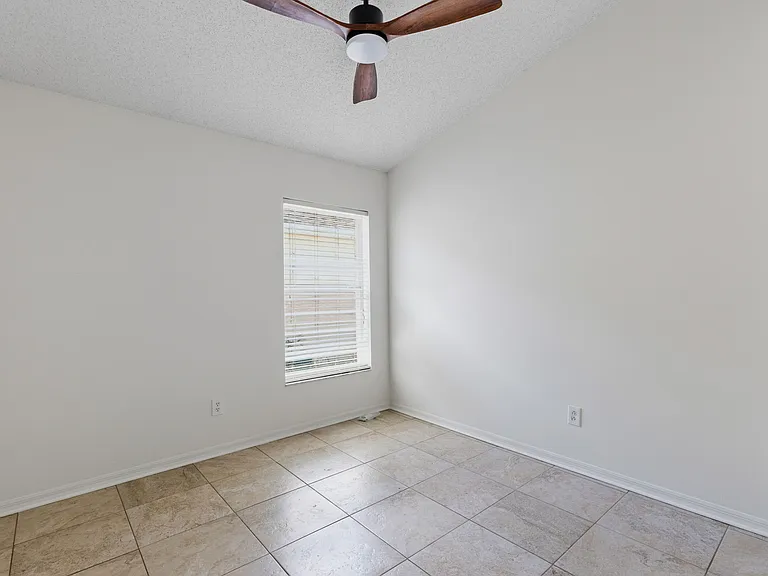 8026 Waldorf Ct — Photo 13