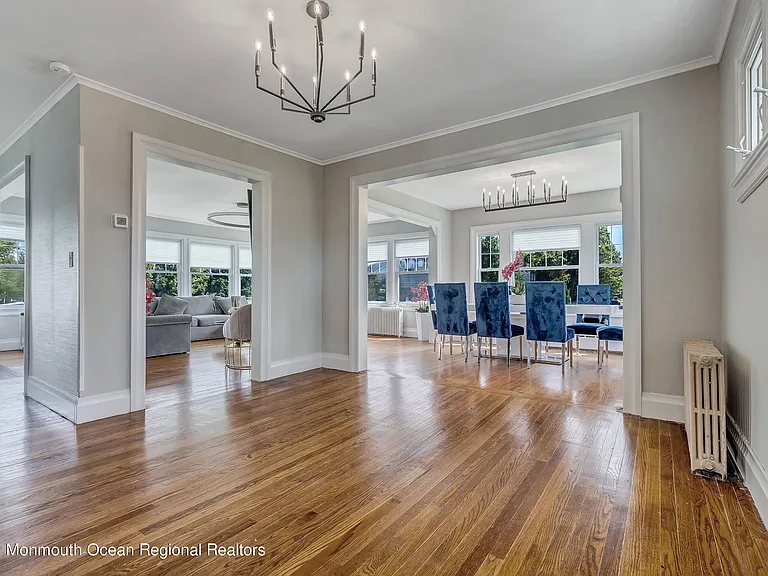 110 Monmouth Dr — Photo 4