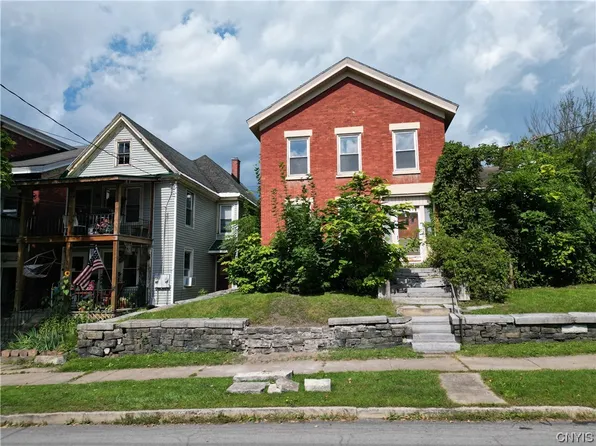 614 John St, Little Falls, NY 13365