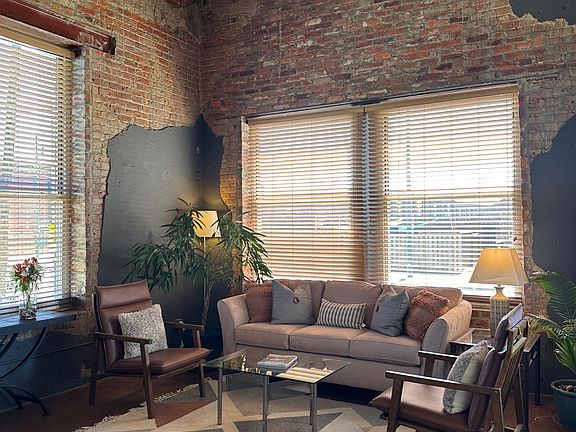 4th image of 2 W G E Patterson Ave #212