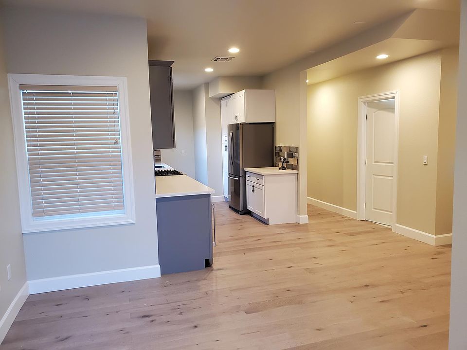 1st image of 530 Kirkham St #2