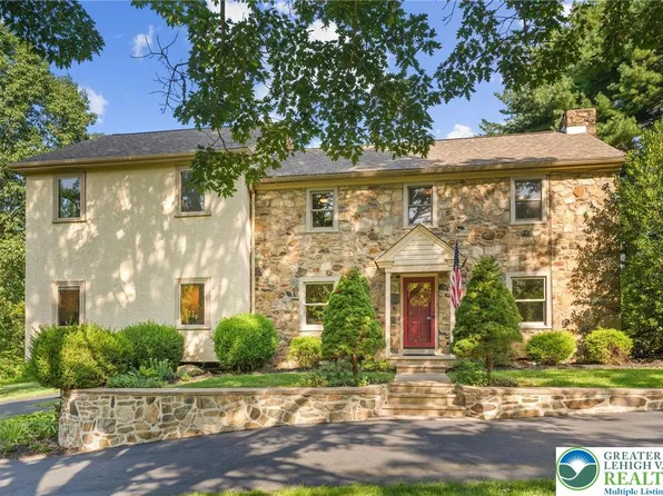 3130 Seisholtzville Rd, Macungie, PA 18062