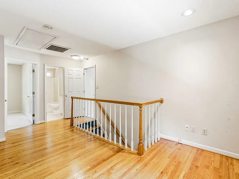1424 Brookwood Dr — Photo 24