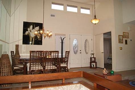 4th image of 67 Christopher Ct S