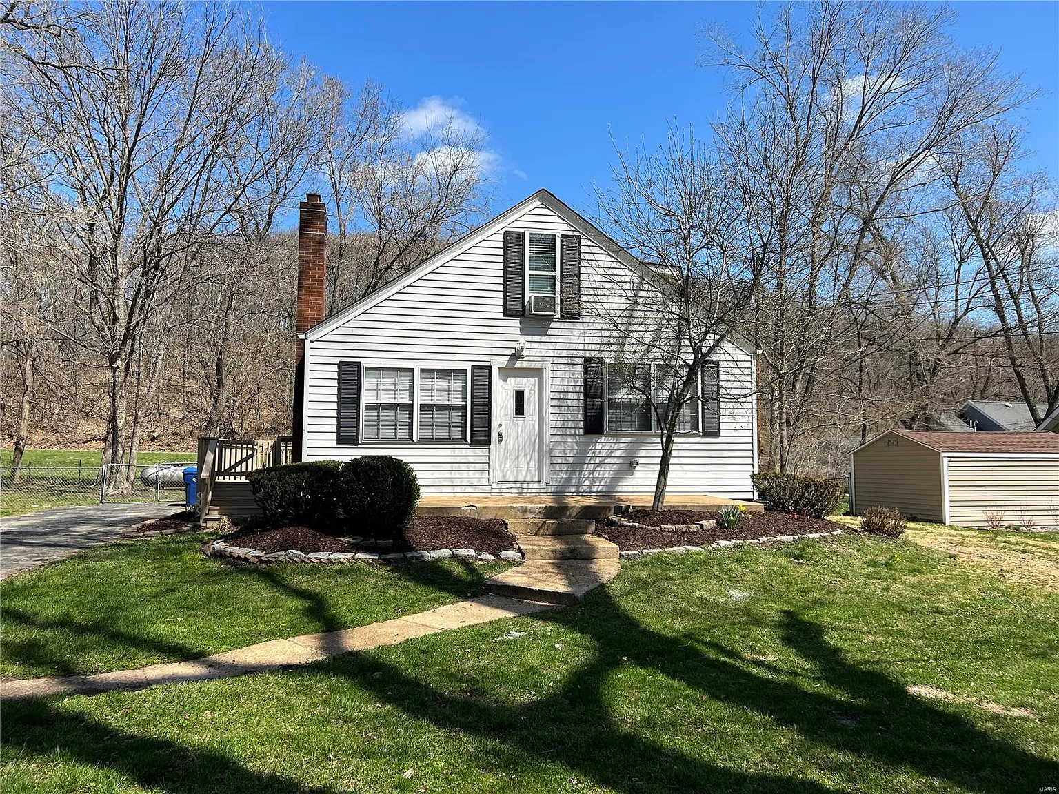 926 New Ballwin Rd photo 1