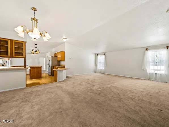 2421 W Thornton Rd, Show Low, AZ 85901