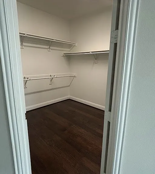 560 Darian Dr — Photo 14