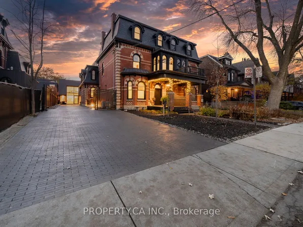 38 Beaconsfield Ave, Toronto, ON M6J 3H9