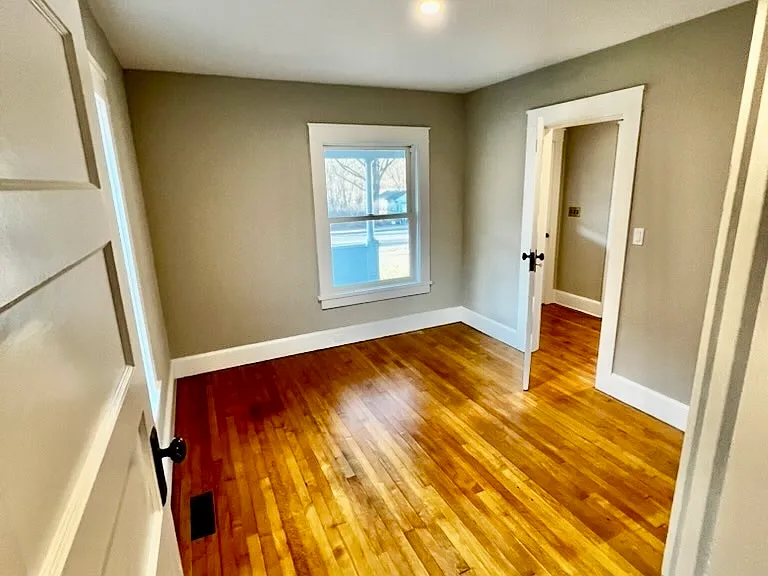 29 E Main St — Photo 6