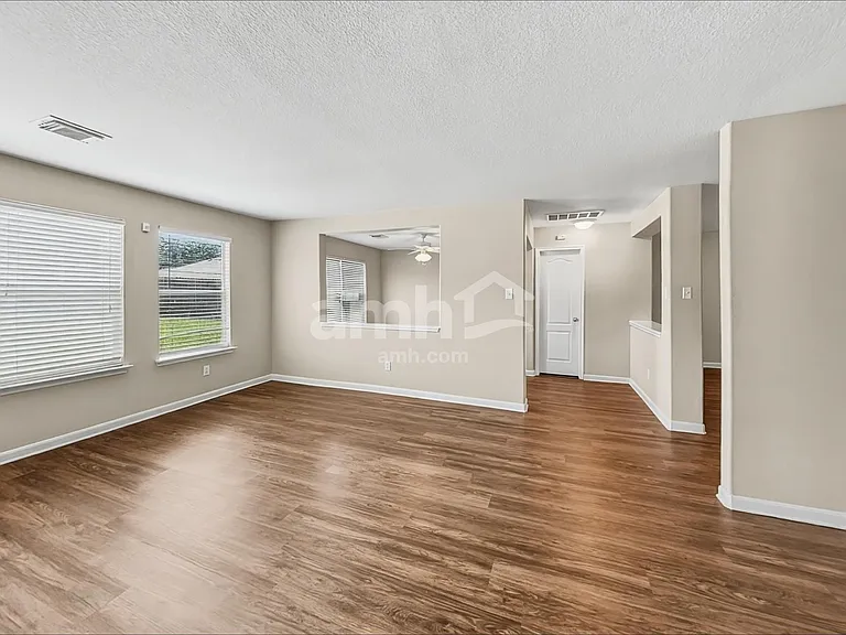 3846 Clobourne Crossing Ln — Photo 8