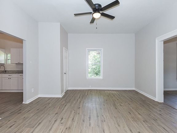 5th image of 218 E Tinsley St
